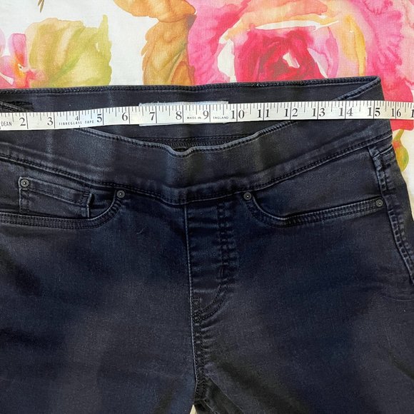 LEVI'S Totally Shaping Pull-On Skinny Black Jeans Size 10M 30x30 Stretchy - Picture 9 of 16